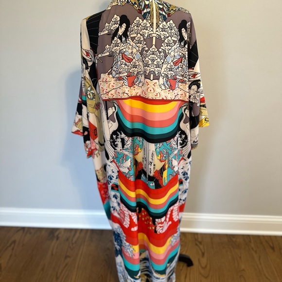 Beautiful and vibrant kimono - Picture 5 of 6